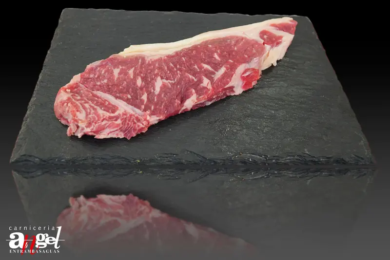 4 Entrecot de vaca Limousin - 800 gr. 41€ el kilo