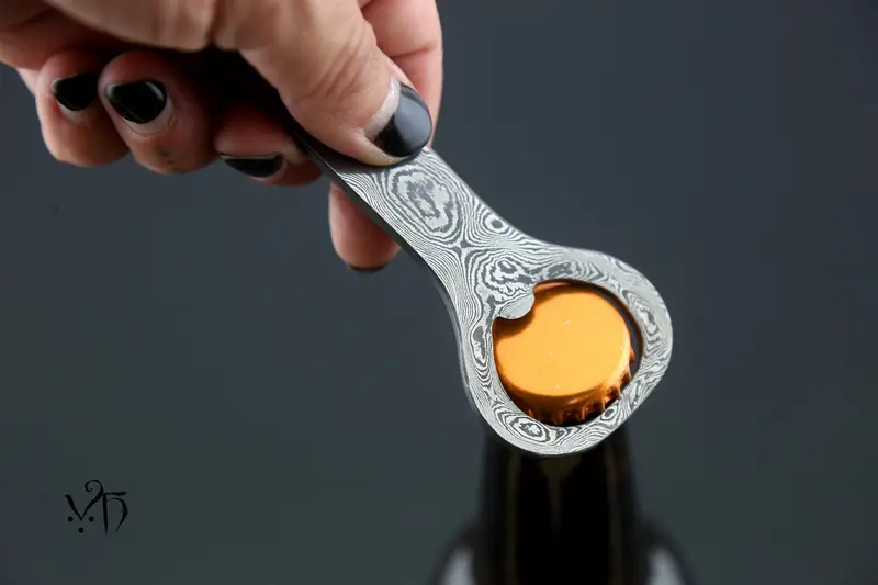 Abrebotellas Damasco Forjado a Mano
