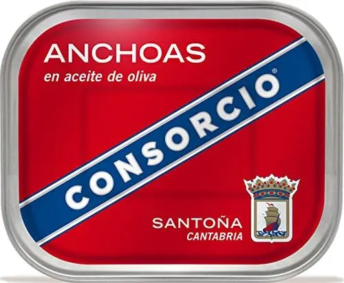 Anchoas del Cantábrico Consorcio en Aceite de Oliva, lata de 335g. Filetes de anchoa elaborados de forma artesanal para disfrutar de una exquisitez culinaria de gran formato.