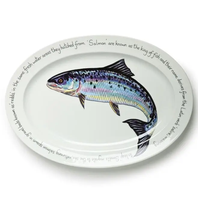 Bandeja de porcelana con diseño de salmón