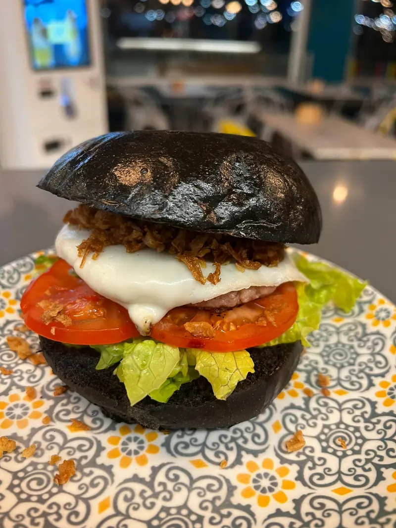 BLACK BURGER