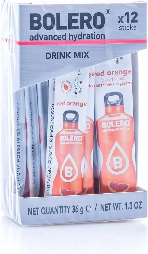 Bolero Sticks Sabor Grosella Negra, Caja de 12x3g. Bebida en polvo sin azúcar, baja en calorías y con Stevia para una hidratación refrescante y saludable.