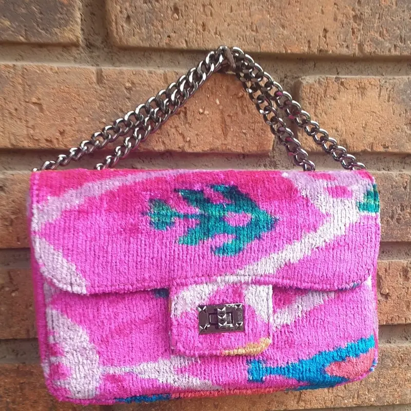 Bolso asa cadena rosa