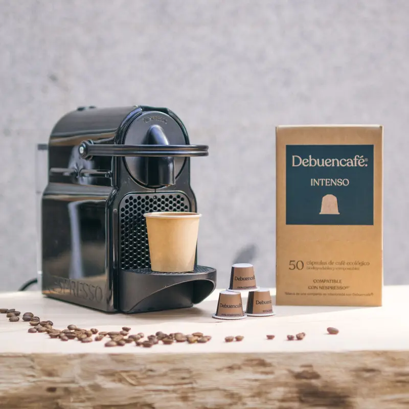 Cafetera INISSIA + REGALO 50 cápsulas de café Intenso compatibles con Nespresso® I Pack de Café.