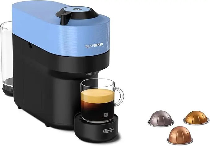 Cafetera Nespresso Vertuo Pop Automática en color Azul Pacífico. Una máquina de café de cápsulas con tecnología Centrifusion, 4 tamaños de taza y conectividad inteligente.