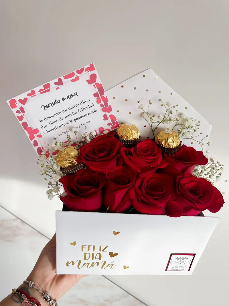 Caja de Rosas con bombones LaOldan