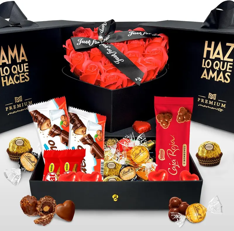 Caja Joyero Premium de San Valentín · Regalo Deluxe con 18 Rosas Aromatizadas y +36 Bombones Ferrero Rocher, Lindt Lindor, Caja Roja, Corazones de Chocolate, Kinder Bueno y más… · Joyero Reutilizable