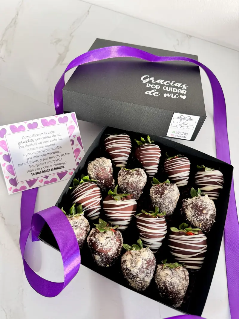 Caja Personalizada Fresas con Chocolate