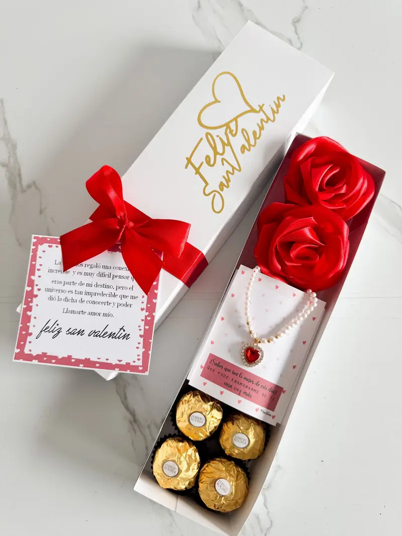 Caja rosas eternas, bombones y collar