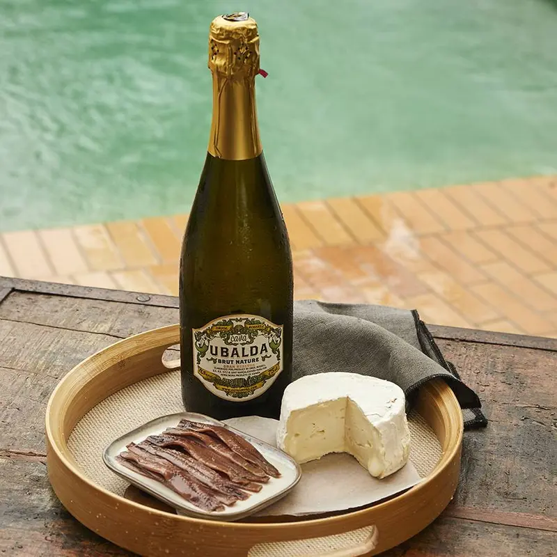 Cava, queso y anchoa