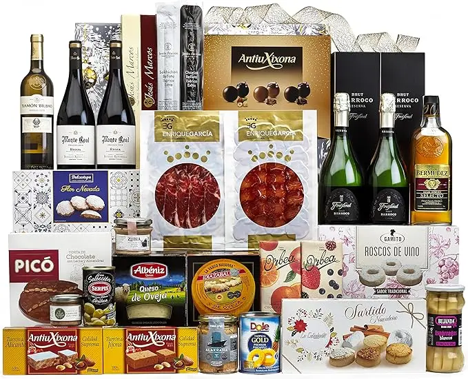 Cesta de Navidad Cia&Co Lote B808, Selección Gourmet. Un regalo tradicional con Cava Jaume Serra, vino tinto, ibéricos y dulces navideños. Incluye tarjeta personalizada para un detalle perfecto.