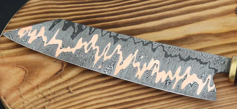 Cuchillo Kiritsuke Cumai 210 mm – Forjado a mano en acero al carbono y cobre