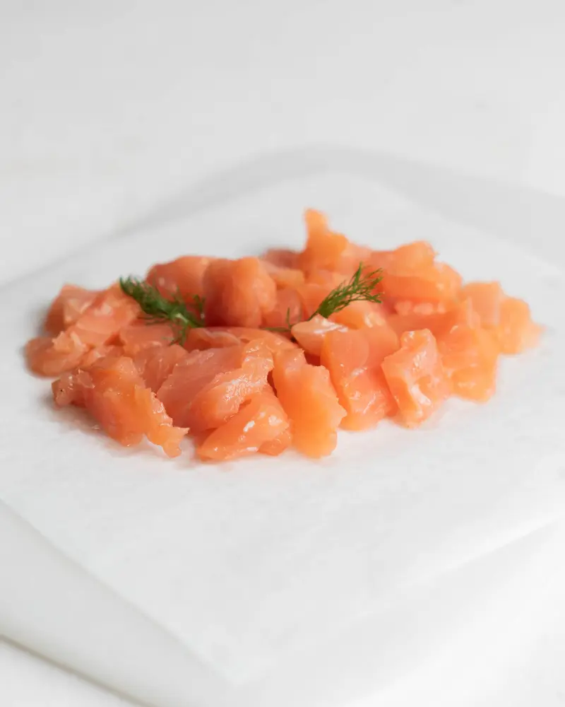 Dados de salmón ahumado 95 g