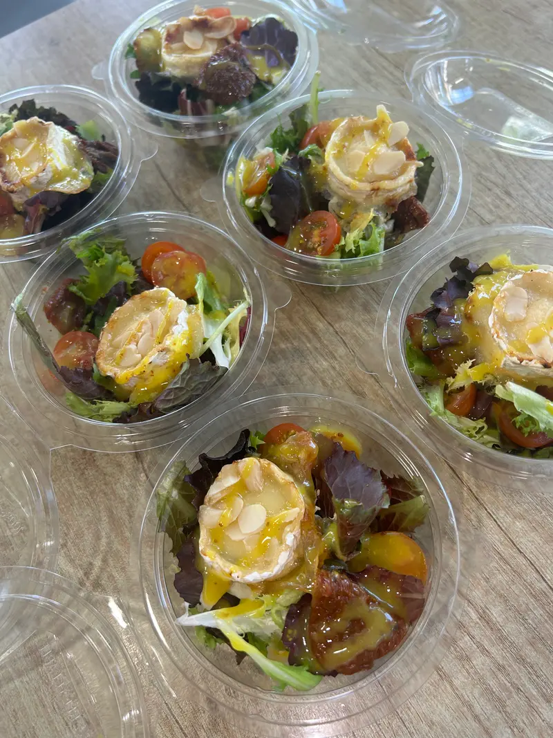 Ensalada de Queso de Cabra con Vinagreta de Mostaza y Miel (6 uds)