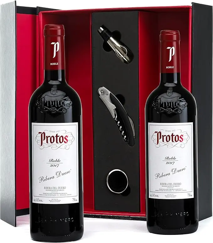 Estuche de Lujo con Vino Protos Roble y Accesorios. El regalo perfecto para los amantes del vino, con un Ribera del Duero de prestigio y un set de 3 accesorios en un elegante estuche.