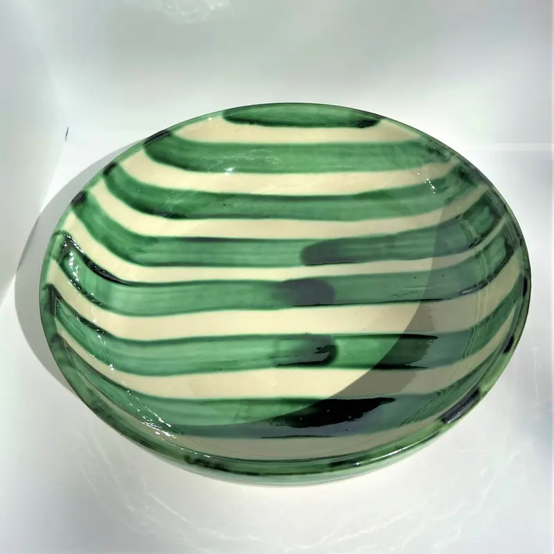 Fuente redonda rayas verde