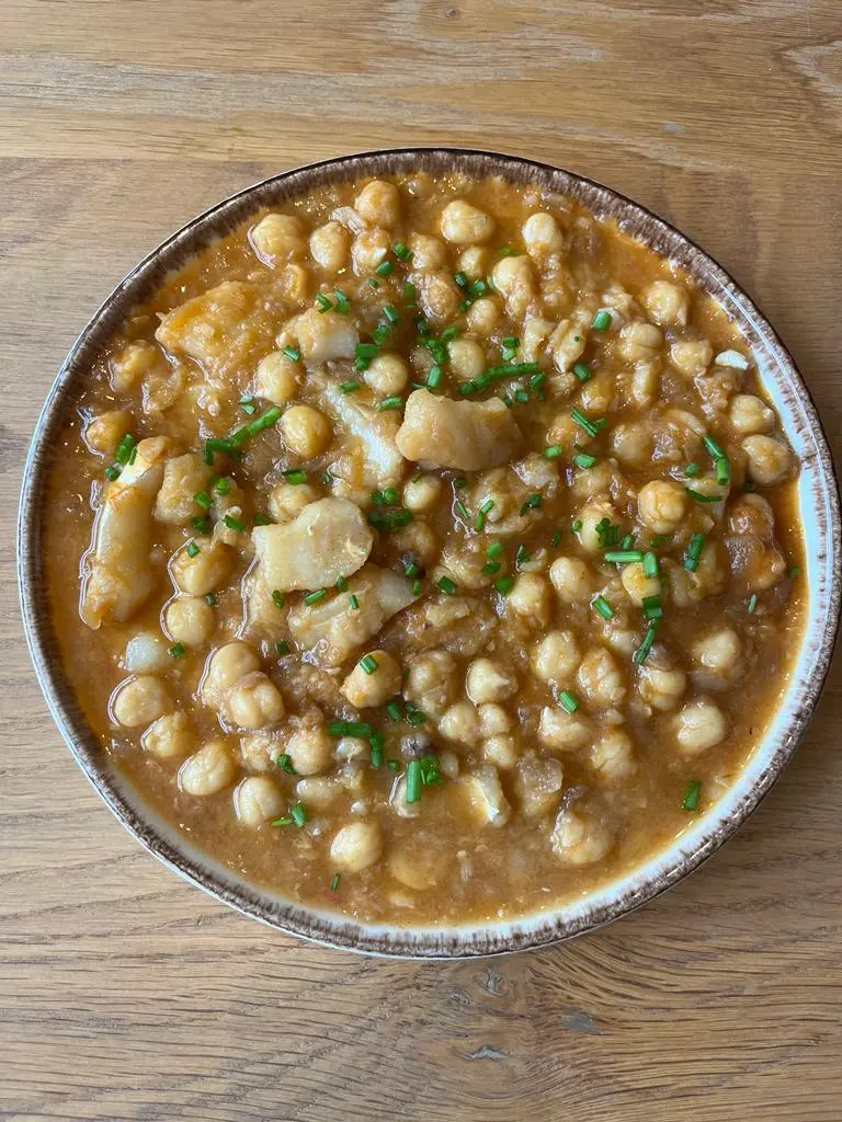 Garbanzos Guisados con Bacalao (350 gr)