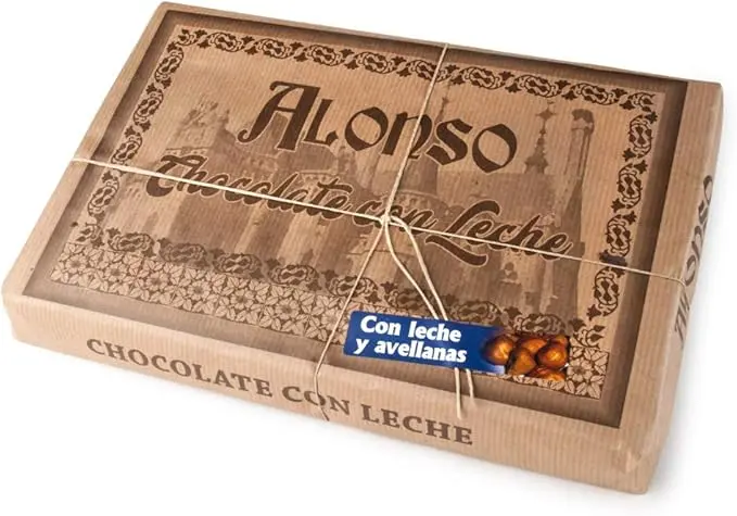 Gigante Tableta de Chocolate con Leche y Avellanas ALONSO 900g. Elaboración artesanal en Astorga con cacao premium, perfecta para los muy chocolateros.