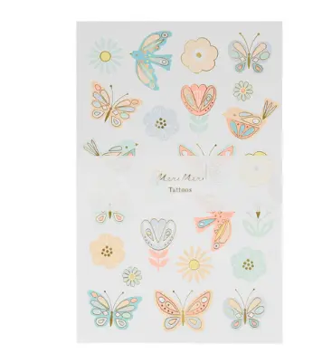 Hojas de tatuajes de pájaros y mariposas