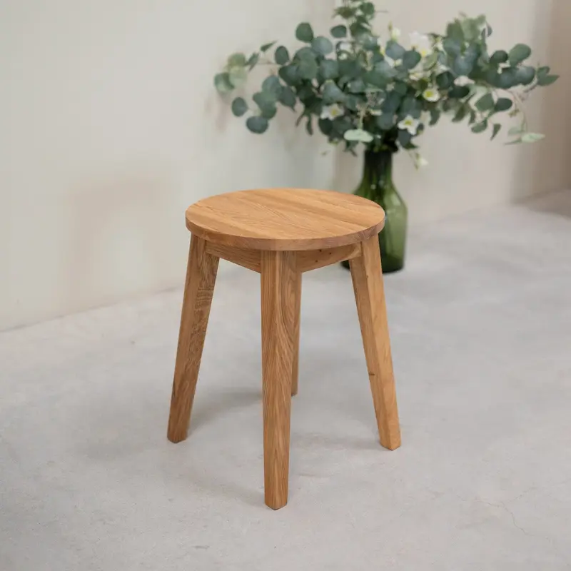 Lot de 2 ou 4 tabourets en bois massif de chêne Diana - NordicStory