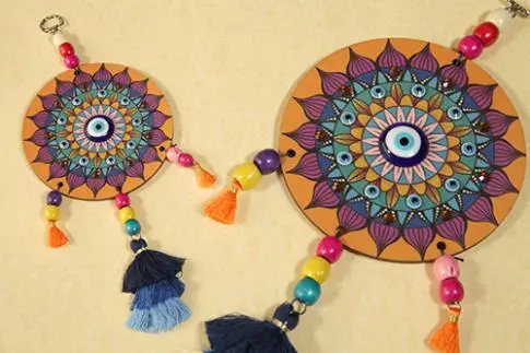 Mandala Madera con Ojo turco y borlas Naranja 12x28cm
