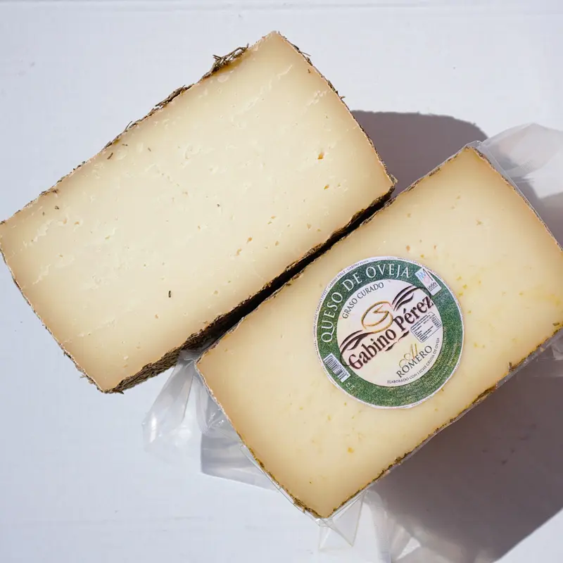 Medio Queso de Oveja Curado al Romero Gabino Perez