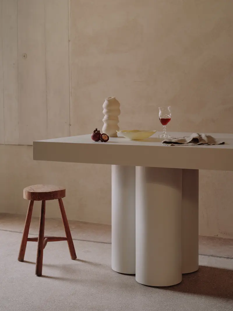 Mesa de comedor Bellini de microcemento