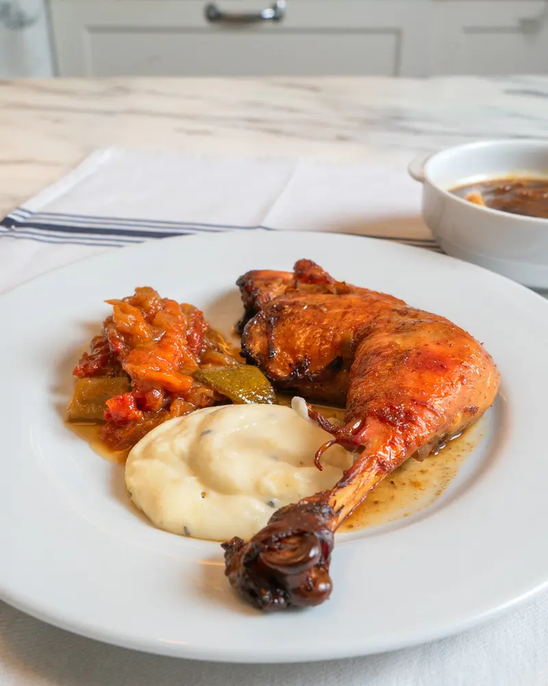Muslo de pollo de caserío preasado
