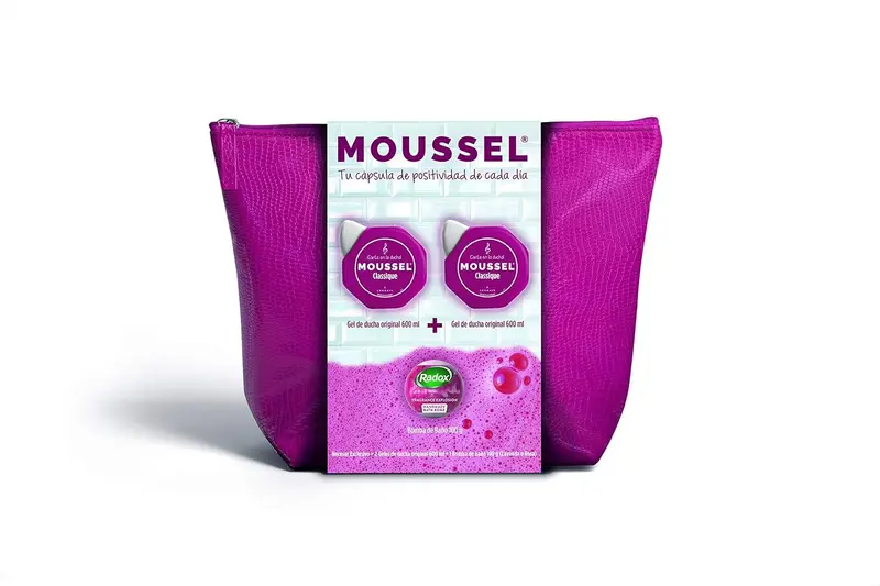 Neceser de Regalo Moussel Classique. Un set de baño con 2 geles de ducha de 600 ml y 1 bomba de baño Radox, ideal para un ritual de bienestar y relajación.