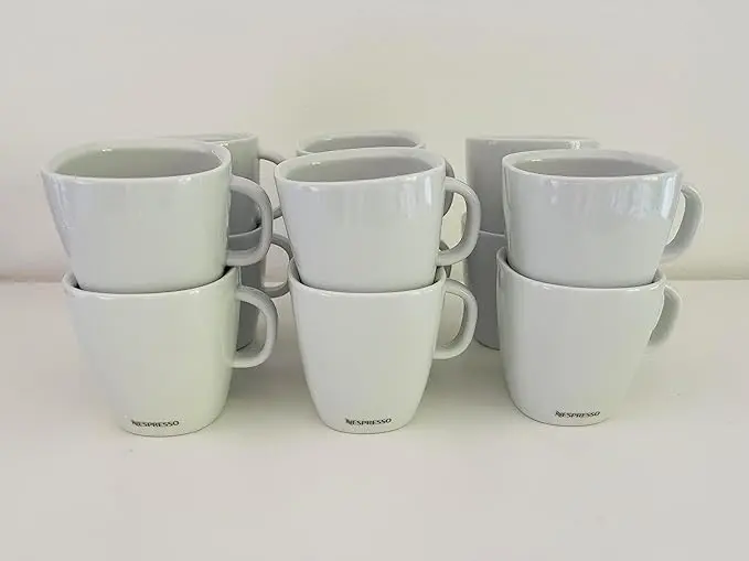 Nespresso Professional Juego de 12 Tazas de Café Lungo (160ml) con Platos. El set de cristalería perfecto para servir un Lungo de calidad profesional en tu oficina, negocio o en casa.