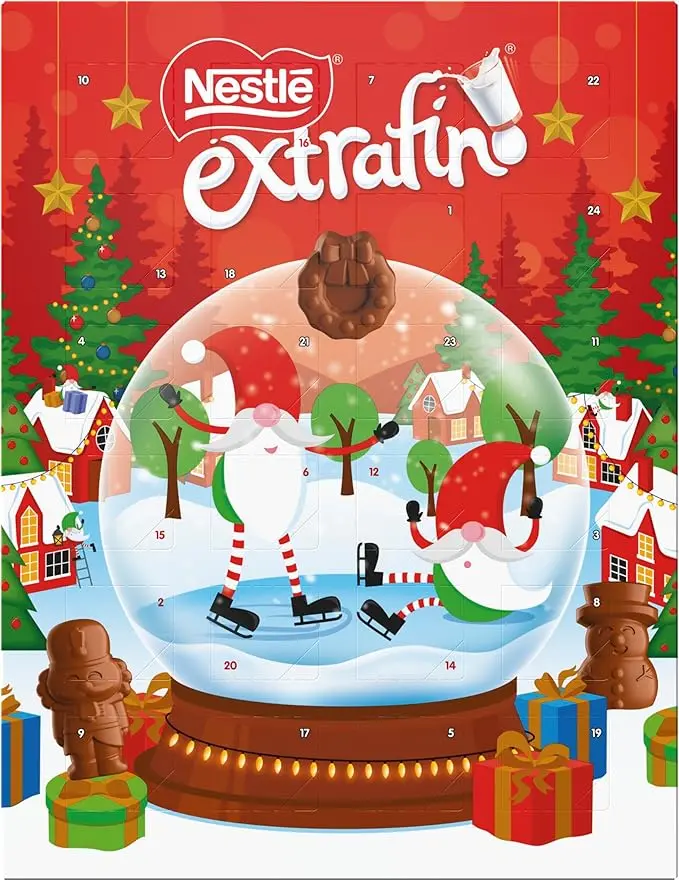 Nestlé Extrafino Calendario de Adviento con 24 figuritas de chocolate con leche (85g). La cuenta atrás más divertida para niños con cacao de cultivo sostenible.