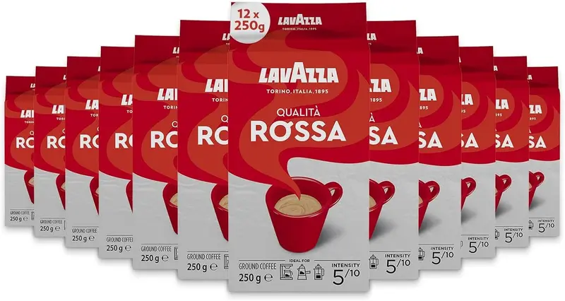 Pack Ahorro de 12 paquetes de Café Molido Lavazza Qualità Rossa (12x250g). El café italiano por excelencia, con notas de chocolate y un sabor rico y con cuerpo.