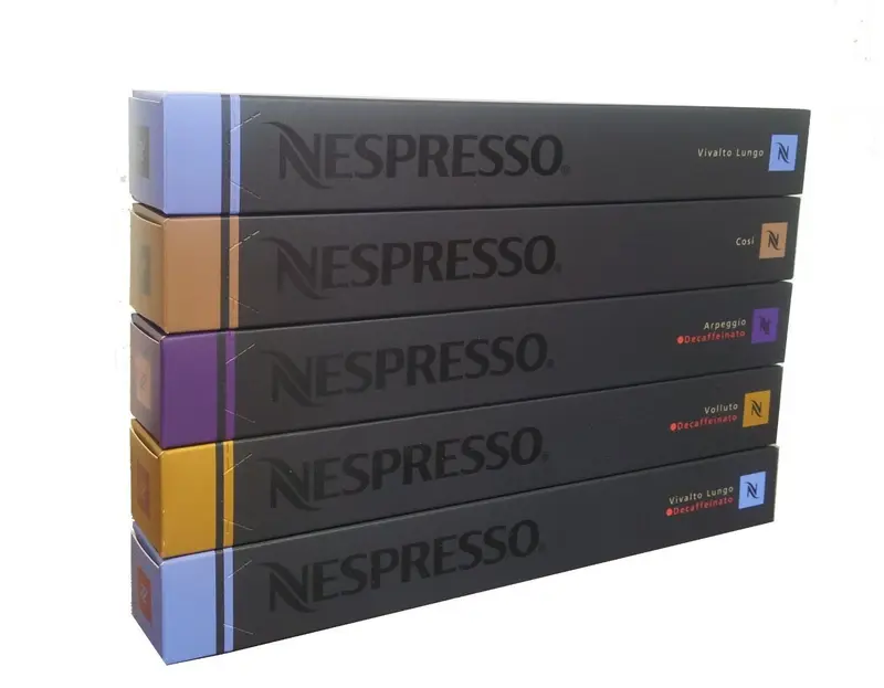 Pack Surtido de 50 Cápsulas Nespresso, una selección equilibrada con variedades con y sin cafeína como Arpeggio, Roma, Decaffeinato Intenso y Decaffeinato Lungo.