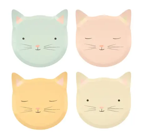 Platos de gatitos de colores