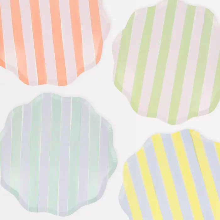 Platos Grandes Pastel con Rayas Pastel y Borde Ondulado
