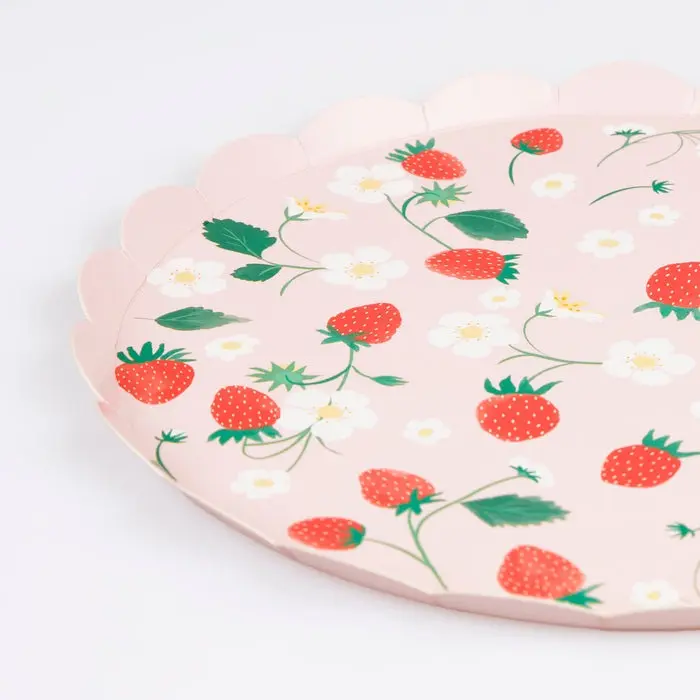 Platos Medianos de Fresas y Flores