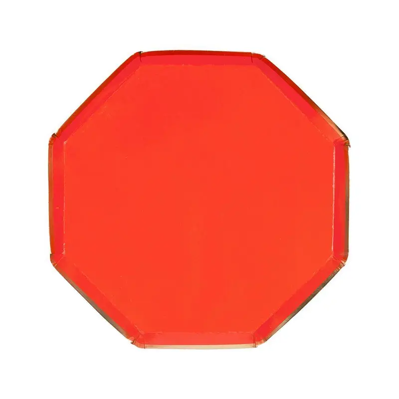 Platos pequeños rojos