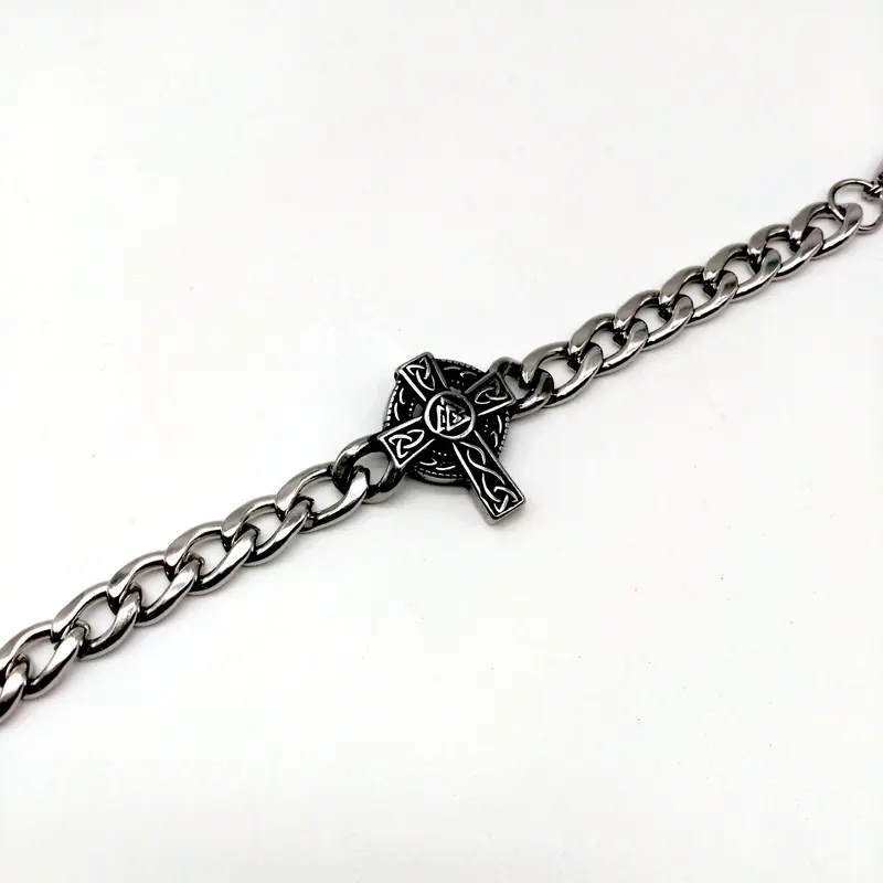 Pulsera de acero con cruz celta