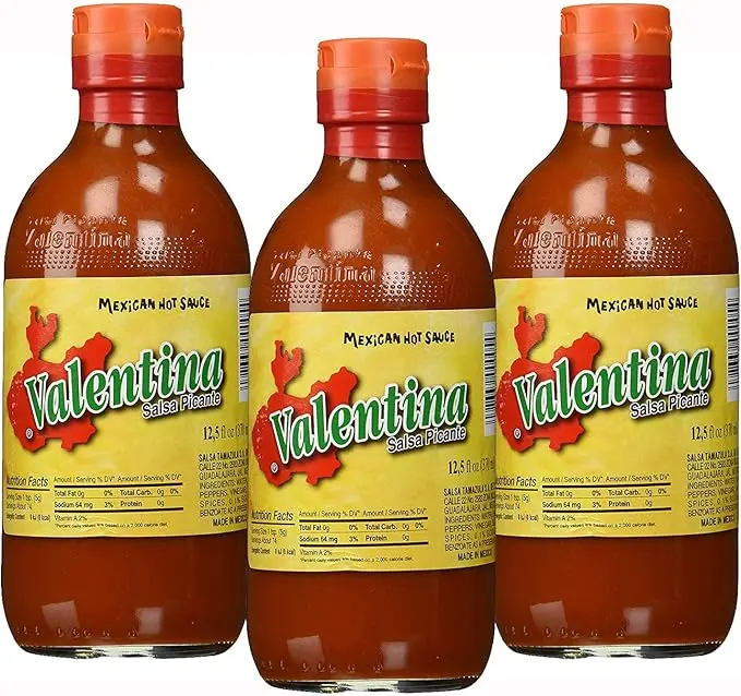 Salsa Picante Valentina Etiqueta Amarilla, Pack de 3x370ml (12.5 oz). La auténtica salsa mexicana de picante suave y sabor cítrico, ideal para snacks, frutas y todo tipo de comidas.