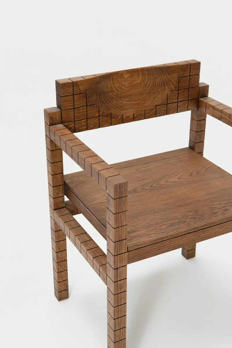 Silla Mosaico con reposabrazos de madera maciza