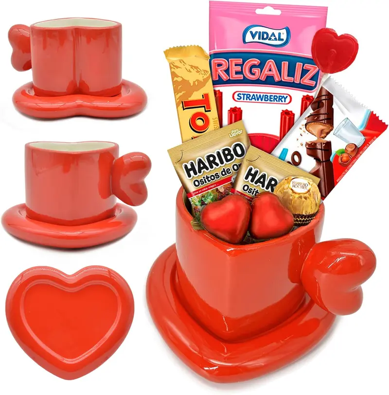 Taza Corazón XXL Premium para San Valentín con Plato · Regalo Dulce con Kinder Bueno, Ferrero Rocher, Haribo, Regalices, Piruleta Corazón y Corazones Rellenos · Taza de 400 ml · Listo para Regalar