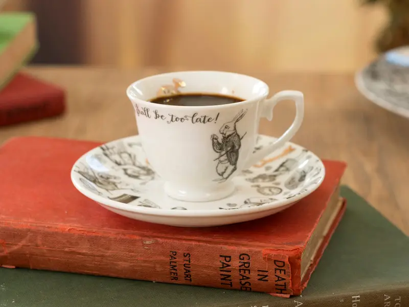 Taza Y Plato Alicia En El País De Las Maravillas