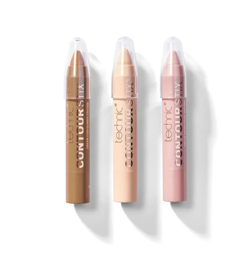 Technic Kit de 3 Barras de Contorno en Crema Contour Stix. Define, ilumina y corrige fácilmente con este set de 3 crayones para un contouring de acabado profesional.