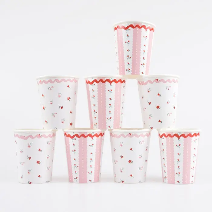 Vasos con Rosas Vintage