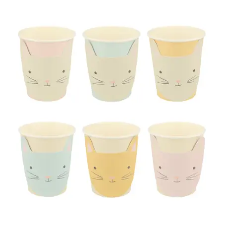 Vasos de gatitos