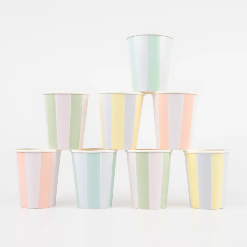 Vasos de rayas color pastel